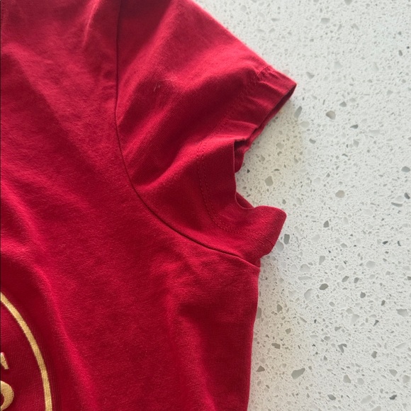 GUESS Red Short Sleeve Tee with Logo - Picture 4 of 7